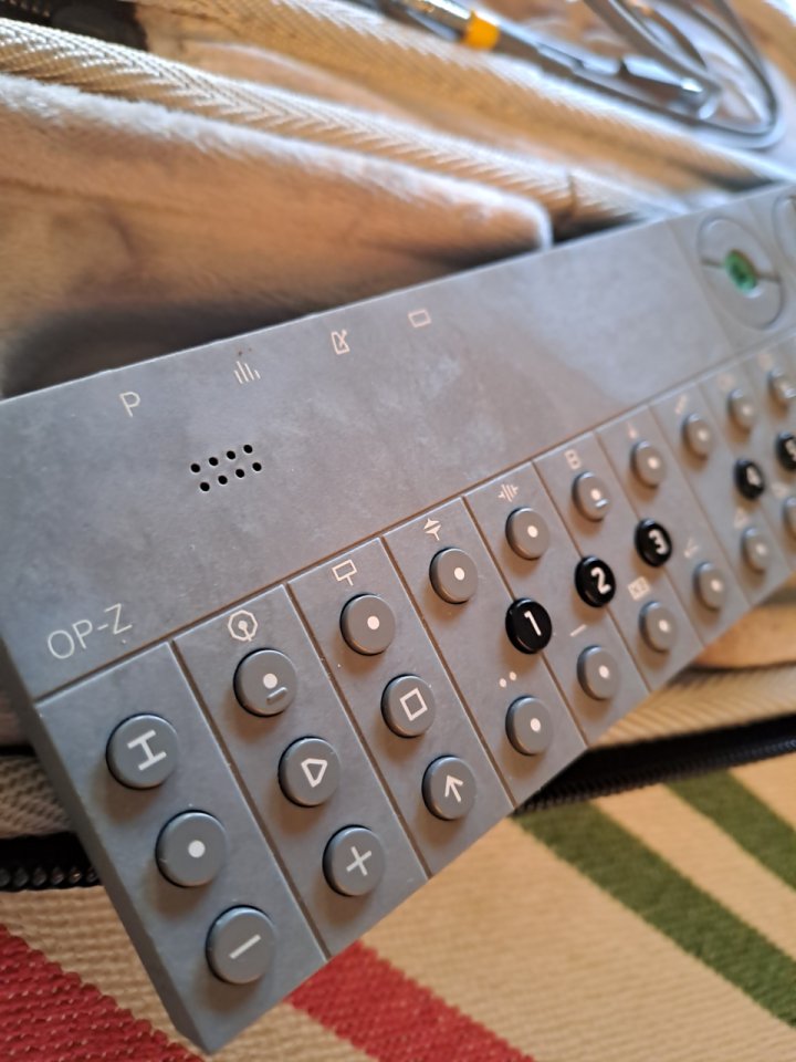 teenage engineering OP-Z de segunda mano · Foto 2 de 4 · Madrid · 360 €