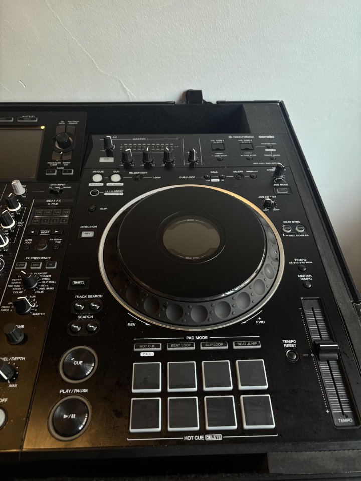 Pioneer DJ XDJ-XZ sistema todo en uno