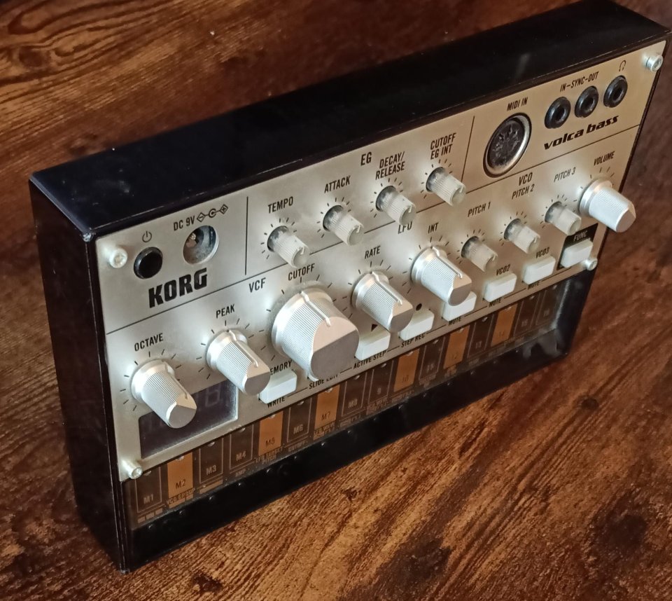 Korg Volca Bass Sintetizador Poco Uso