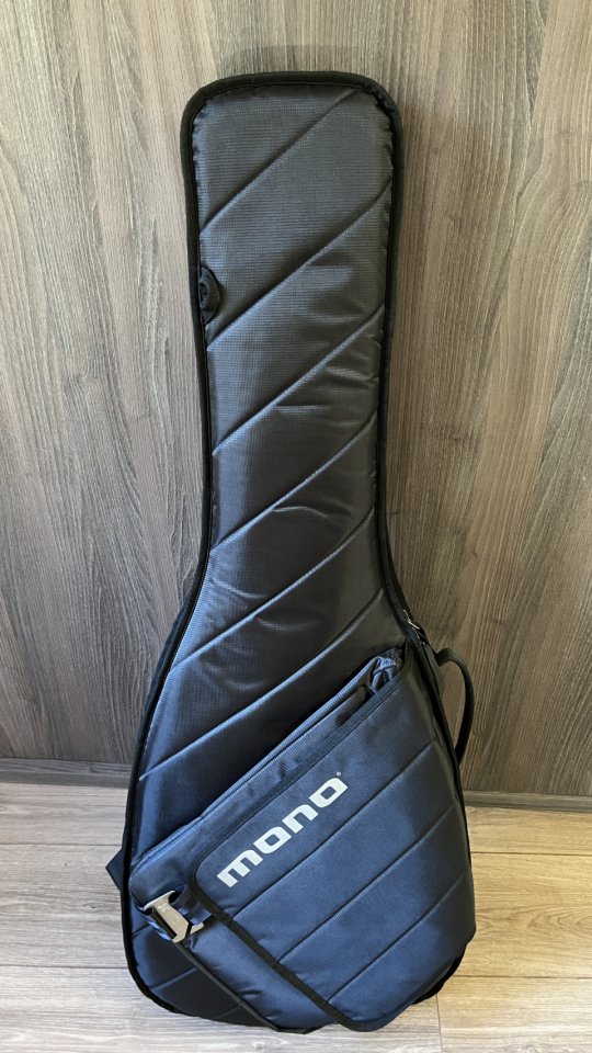 Funda MONO M80 Sleeve de segunda mano · Foto 1 de 6 · Girona · 100 €