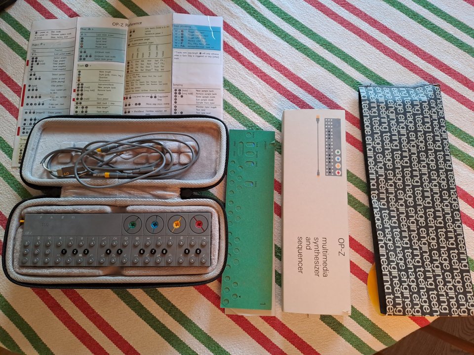 teenage engineering OP-Z de segunda mano · Foto 4 de 4 · Madrid · 360 €