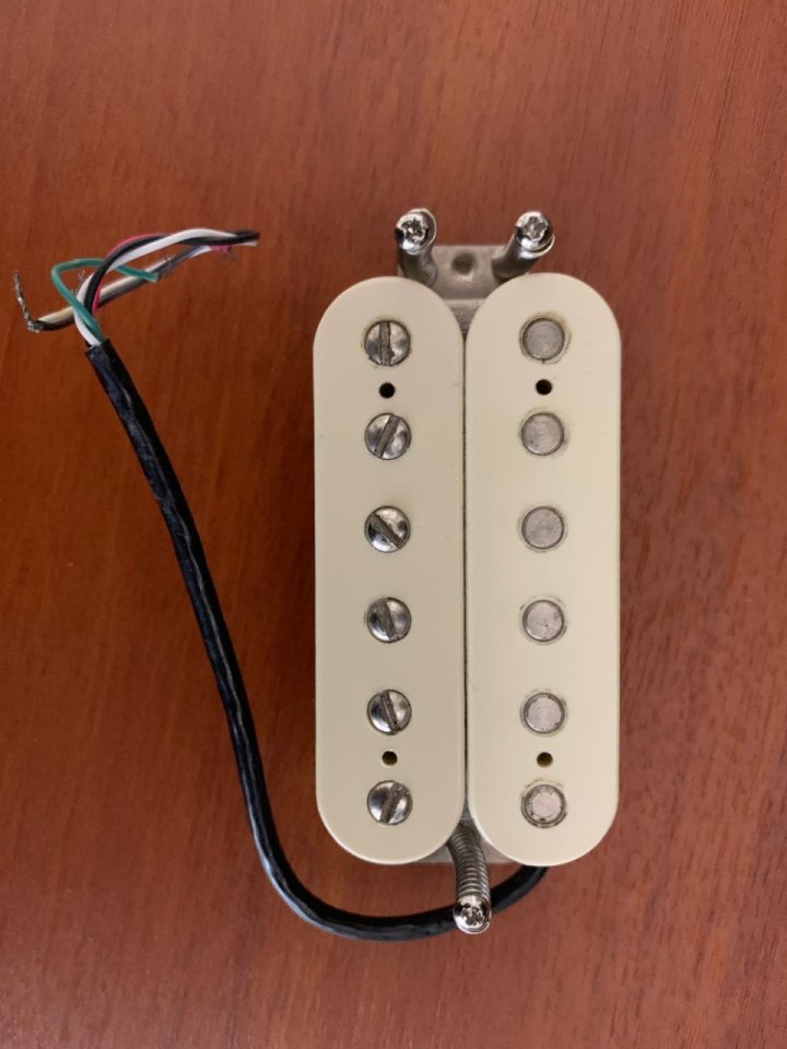 Pastilla Fender Atomic Humbucker de segunda mano · Foto 1 de 2 · Madrid · 50 €