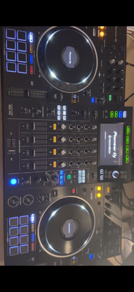 Pioneer DJ XDJ-XZ sistema todo en uno