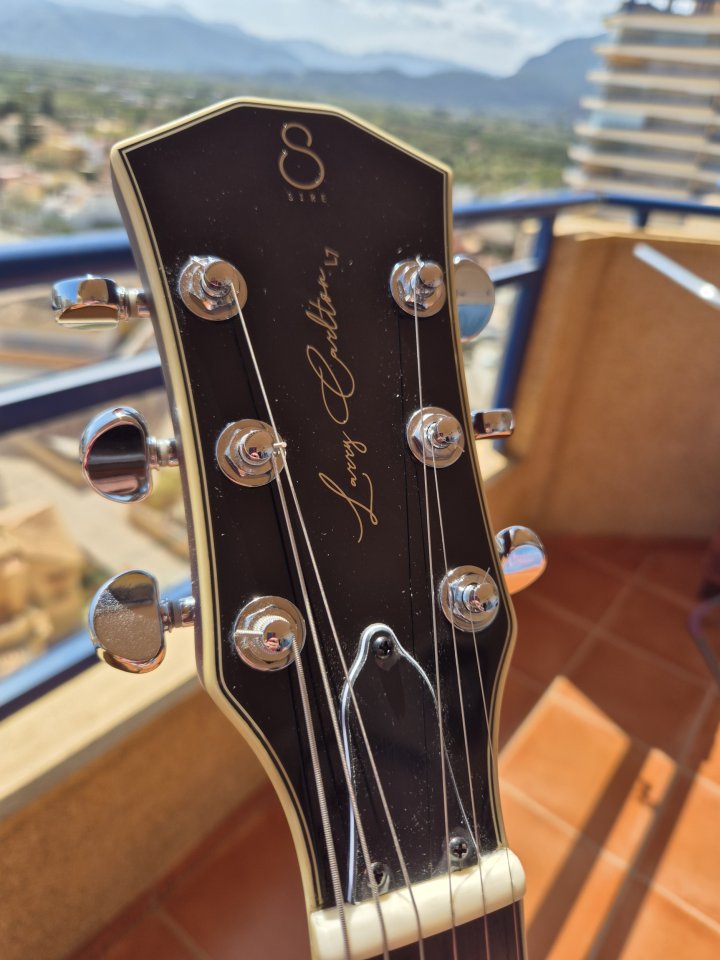 Guitarra Sire Larry Carlton L7 Goldtop (tipo Les Paul)