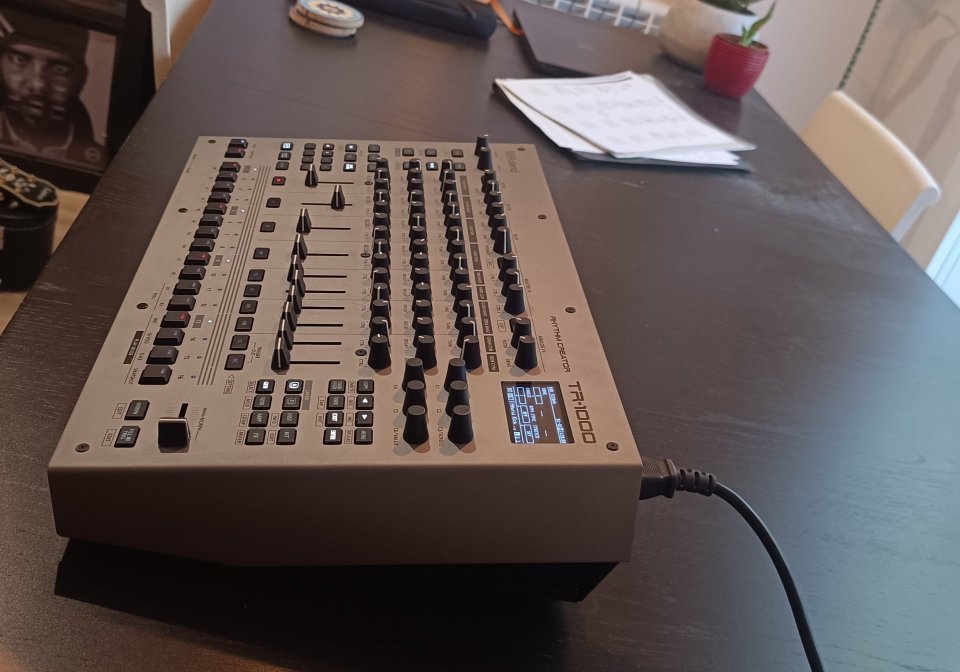Roland TR 1000 de segunda mano · Foto 1 de 5 · Madrid · 2100 €