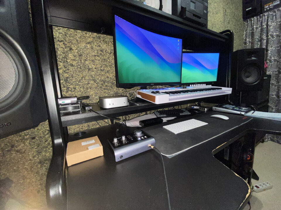 Mesa escritorio para estudio de grabacion