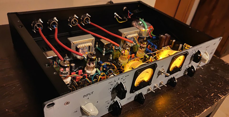 EMI RS124 Compresor estéreo vari mu. El compresor de Abbey Road!