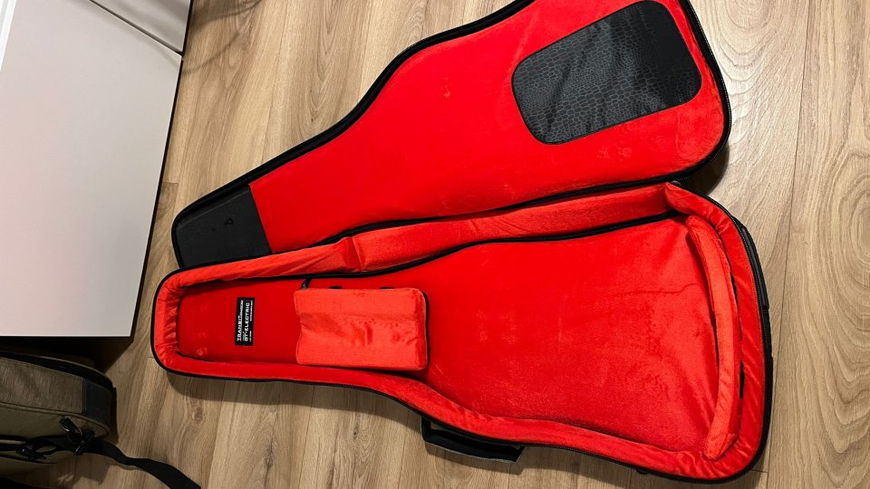 Funda guitarra eléctrica Gator como nueva