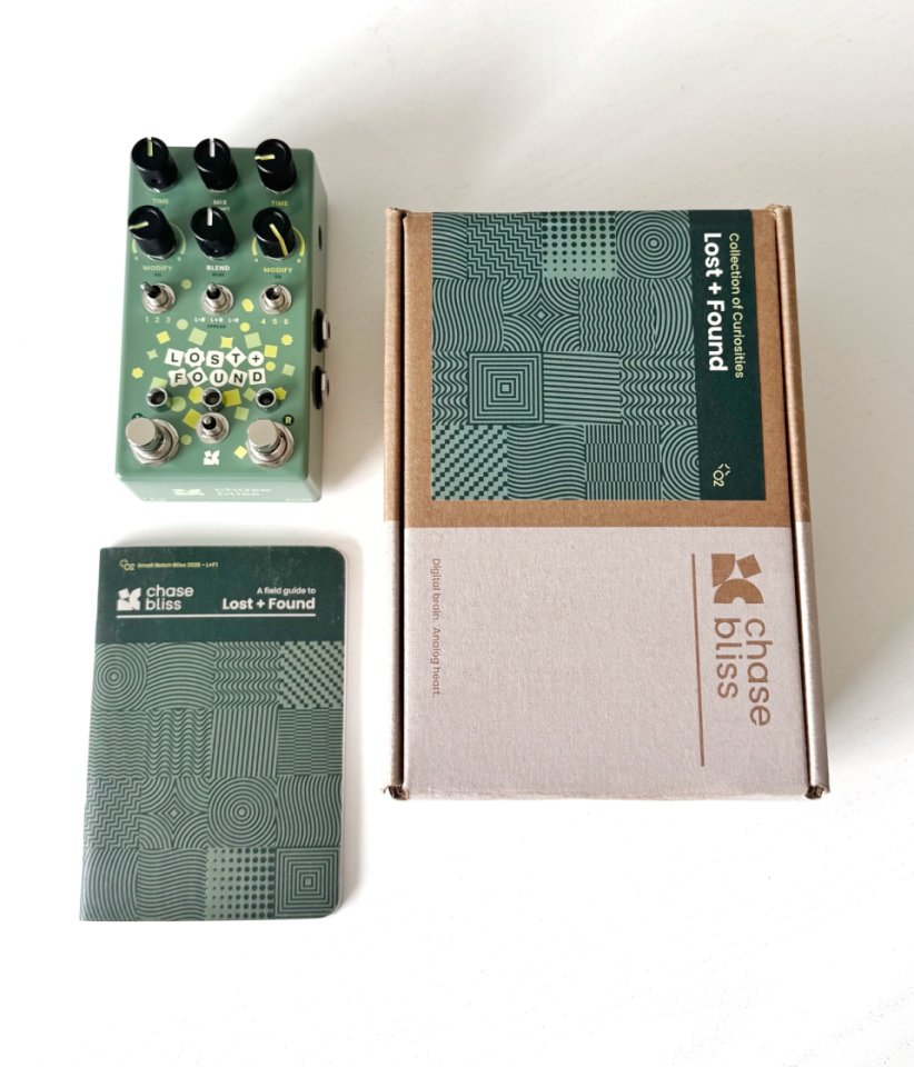 Chase Bliss Lost+Found x Hologram Chroma Console de segunda mano · Foto 3 de 3 · Badajoz