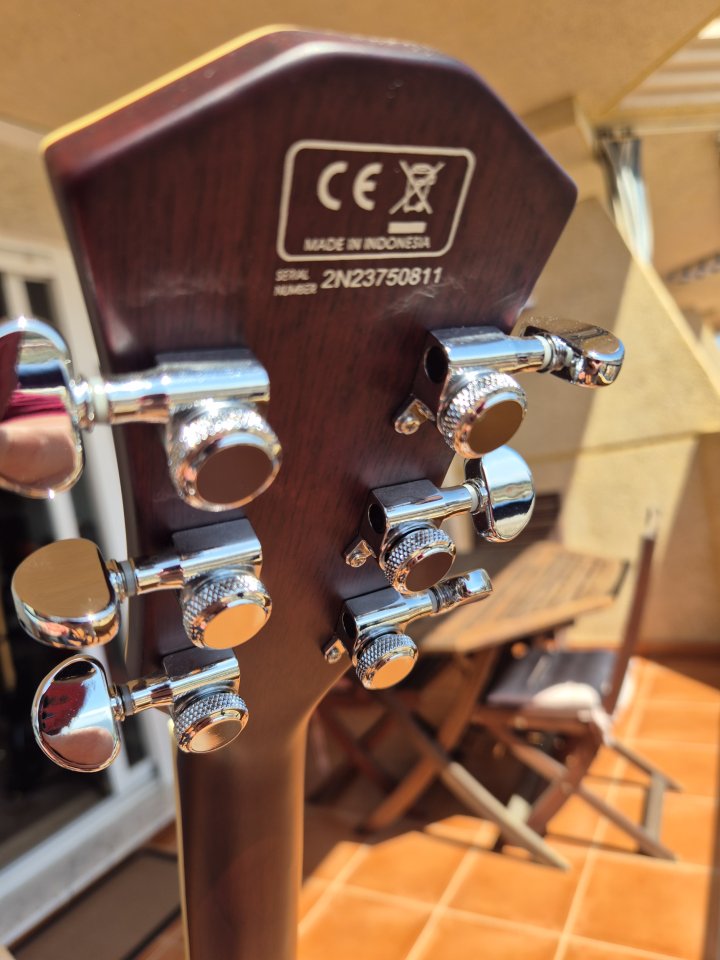 Guitarra Sire Larry Carlton L7 Goldtop (tipo Les Paul)