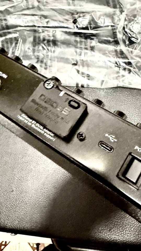 Pack Boss ME-90 (Como nueva, 3 meses de uso) + Bluetooth + Funda y Enchufe. de segunda mano · Foto 5 de 7 · Sevilla · 320 €