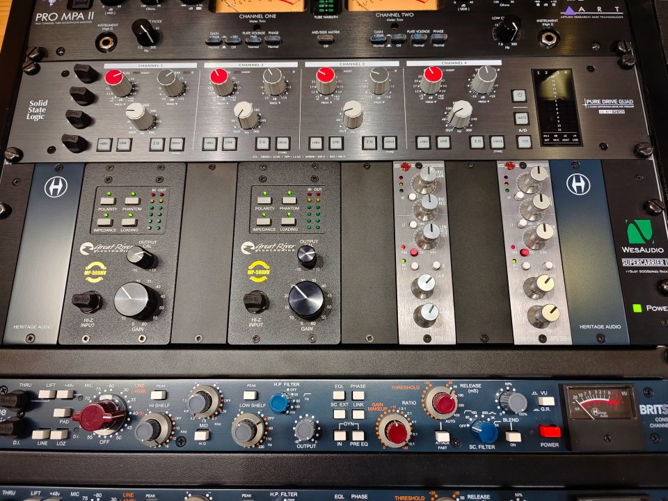 Previos de micro AEA y rack serie 500.