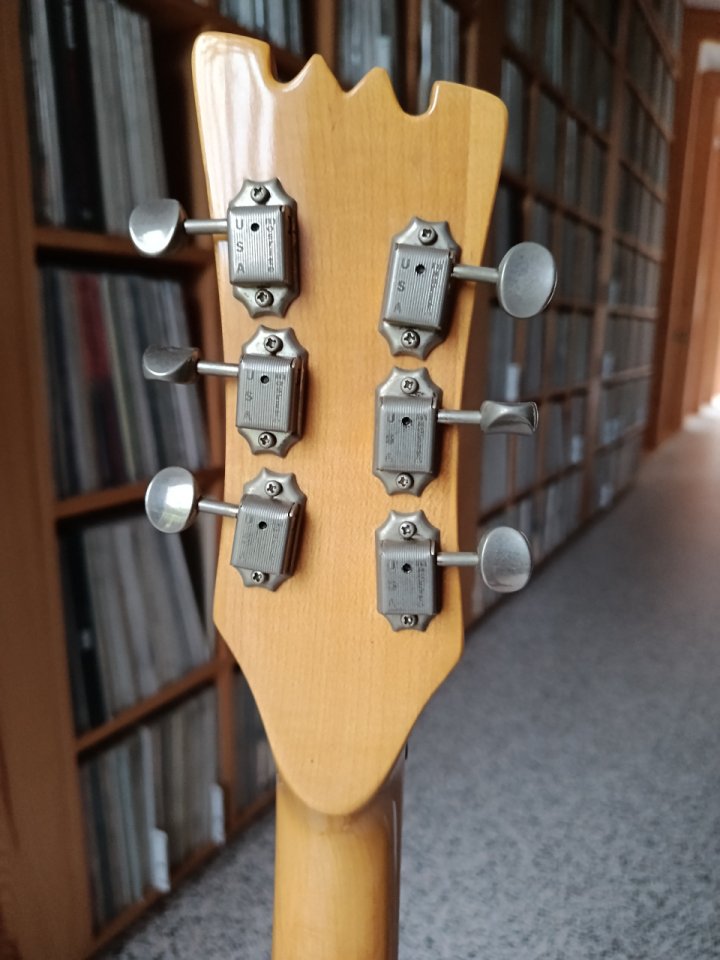 Mosrite VM65 USA 2002 de segunda mano · Foto 3 de 4 · Asturias · 2600 €