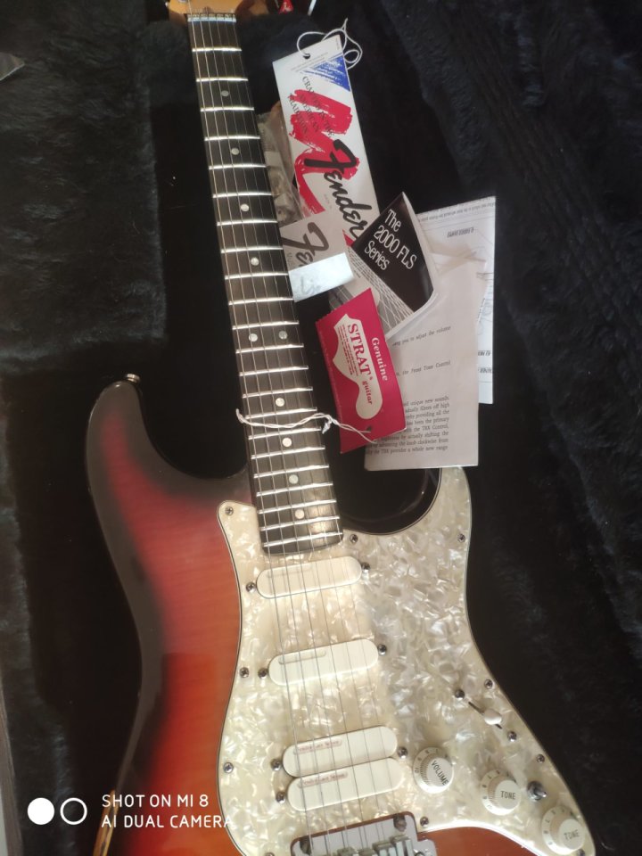Fender Ultra Stratocaster 50 aniversario 1996 de segunda mano · Foto 3 de 4 · Castellón · 2200 €