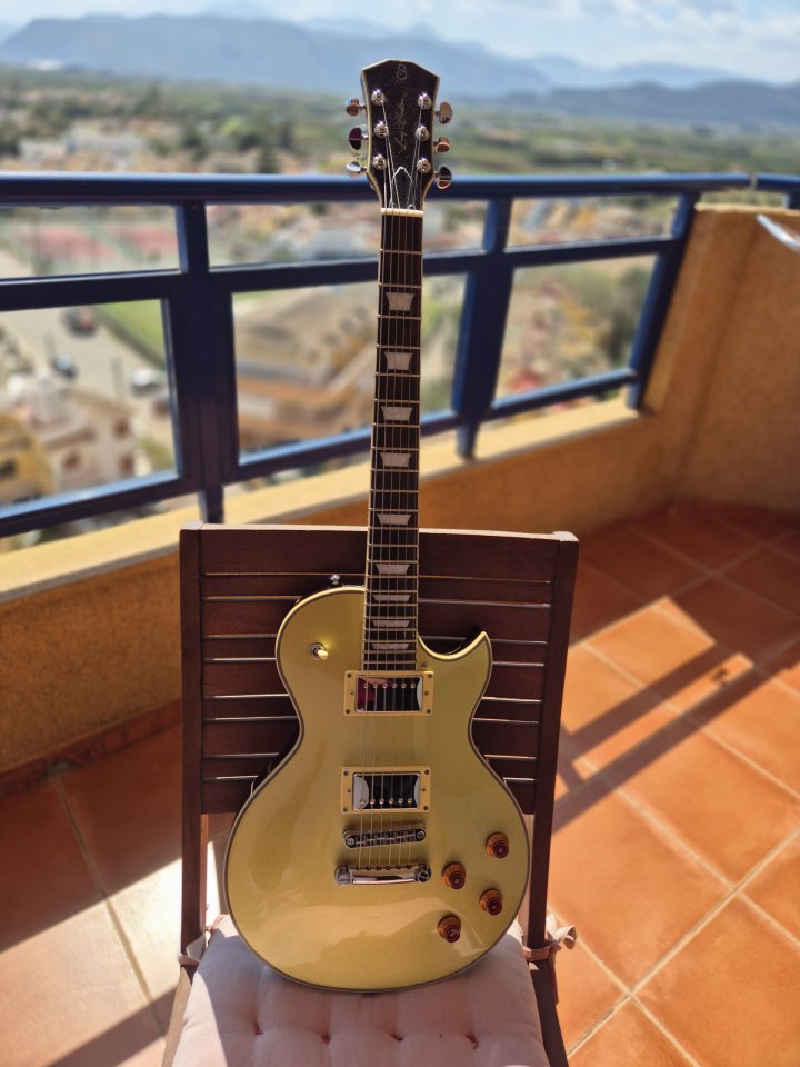 Guitarra Sire Larry Carlton L7 Goldtop (tipo Les Paul)