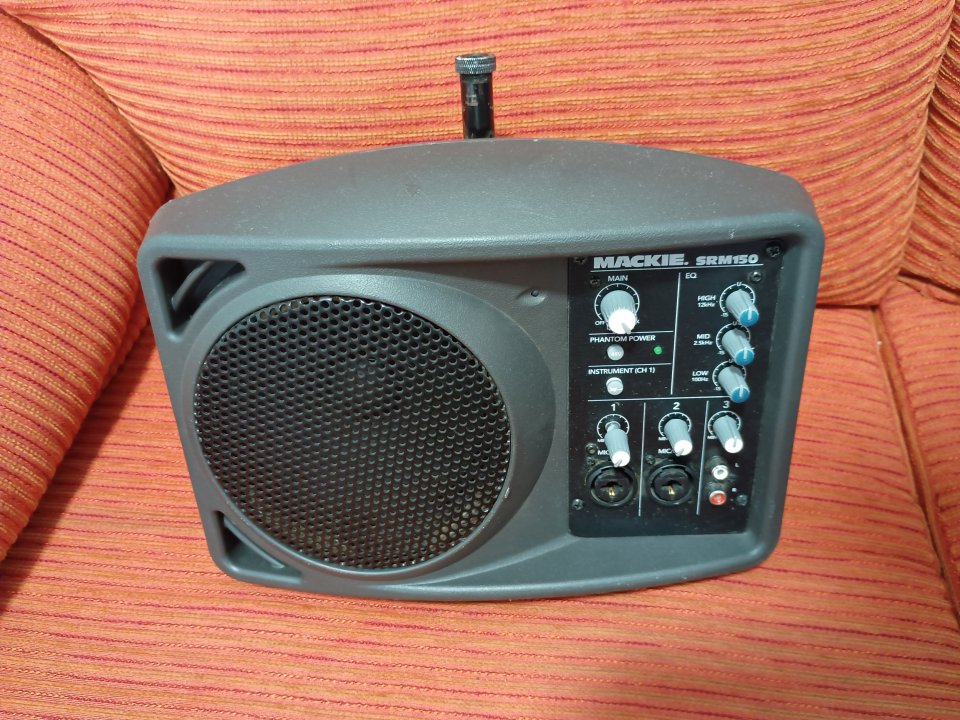 Monitor Mackie SRM150