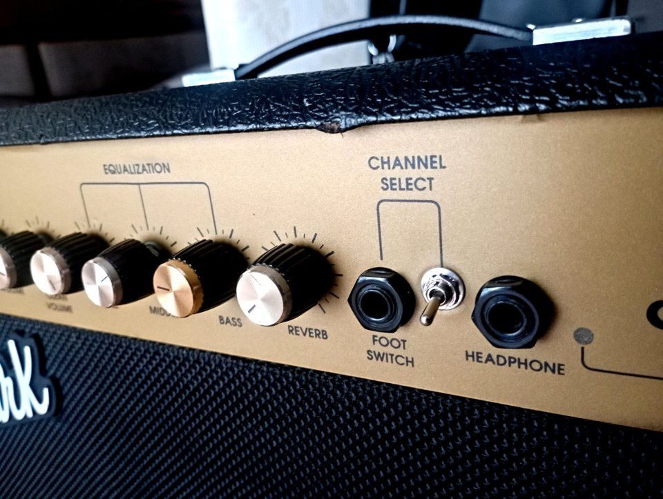 Amplificador Park G25R - "heavy modded" - Sonidazo JCM800 de segunda mano · Foto 3 de 4 · Murcia · 100 €