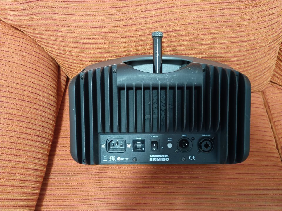 Monitor Mackie SRM150