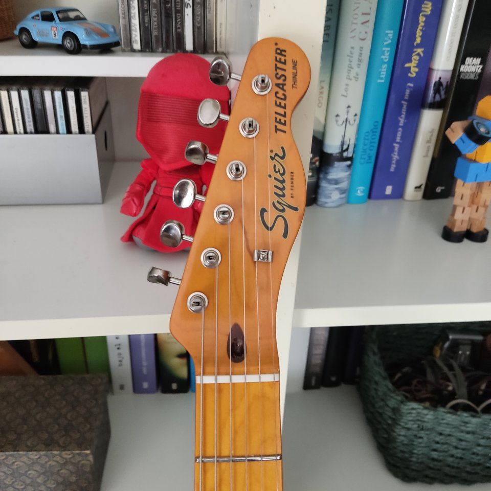 Squier Telecaster Thinline Classic Vibe 70s de segunda mano · Foto 4 de 7 · Tarragona · 320 €