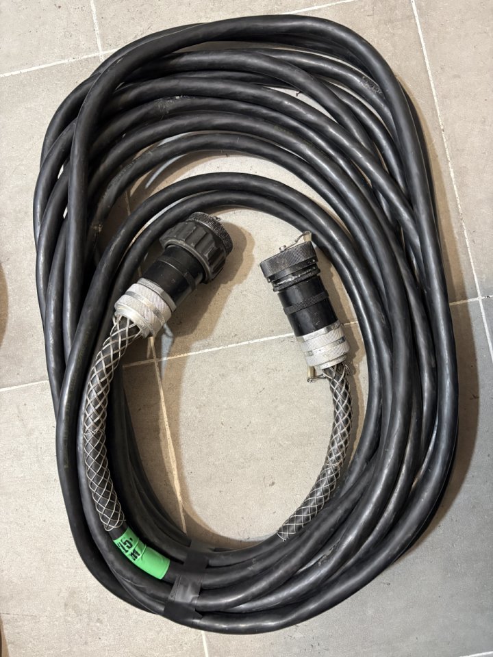 Manguera Multipar Beam-XLR 12ch + Cajetín 12ch de segunda mano · Foto 5 de 5 · Madrid · 350 €