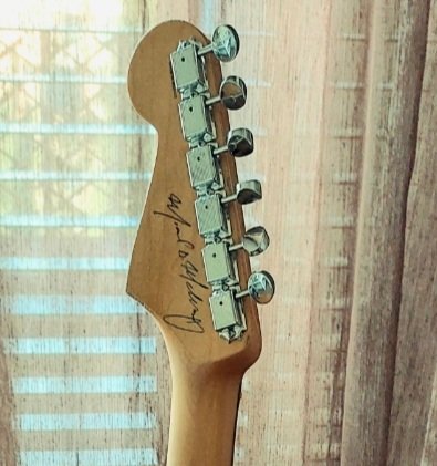 Fender Mike McCready stratocaster de segunda mano · Foto 6 de 8 · Valencia · 1400 €