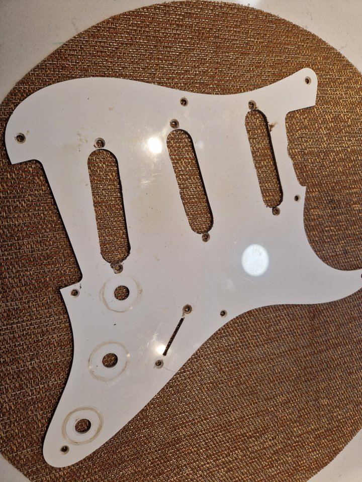 Set plásticos relic Fender Stratocaster 1954/55 de segunda mano · Foto 4 de 4 · Pontevedra · 100 €
