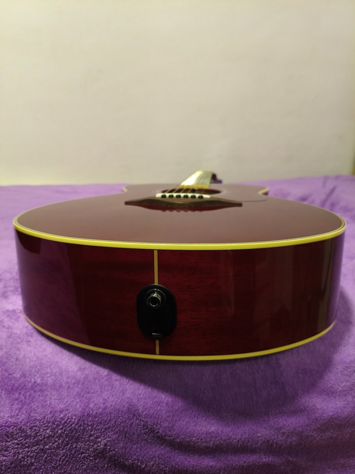 ¡NUEVA! Guitarra electroacústica Yamaha FS-TA RR Ruby Red Transacoustic.