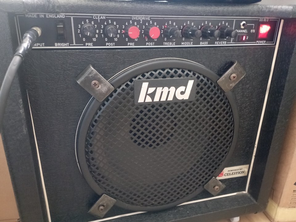 Amplificador KMD, Made in UK, con altavoz celestion. de segunda mano · Foto 2 de 3 · Murcia · 100 €