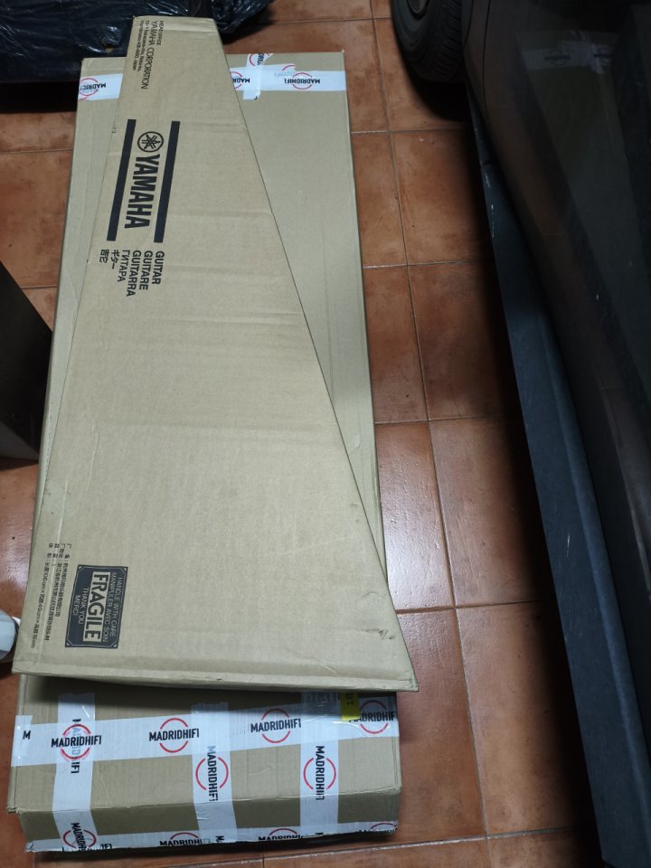 ¡NUEVA! Guitarra electroacústica Yamaha FS-TA RR Ruby Red Transacoustic.