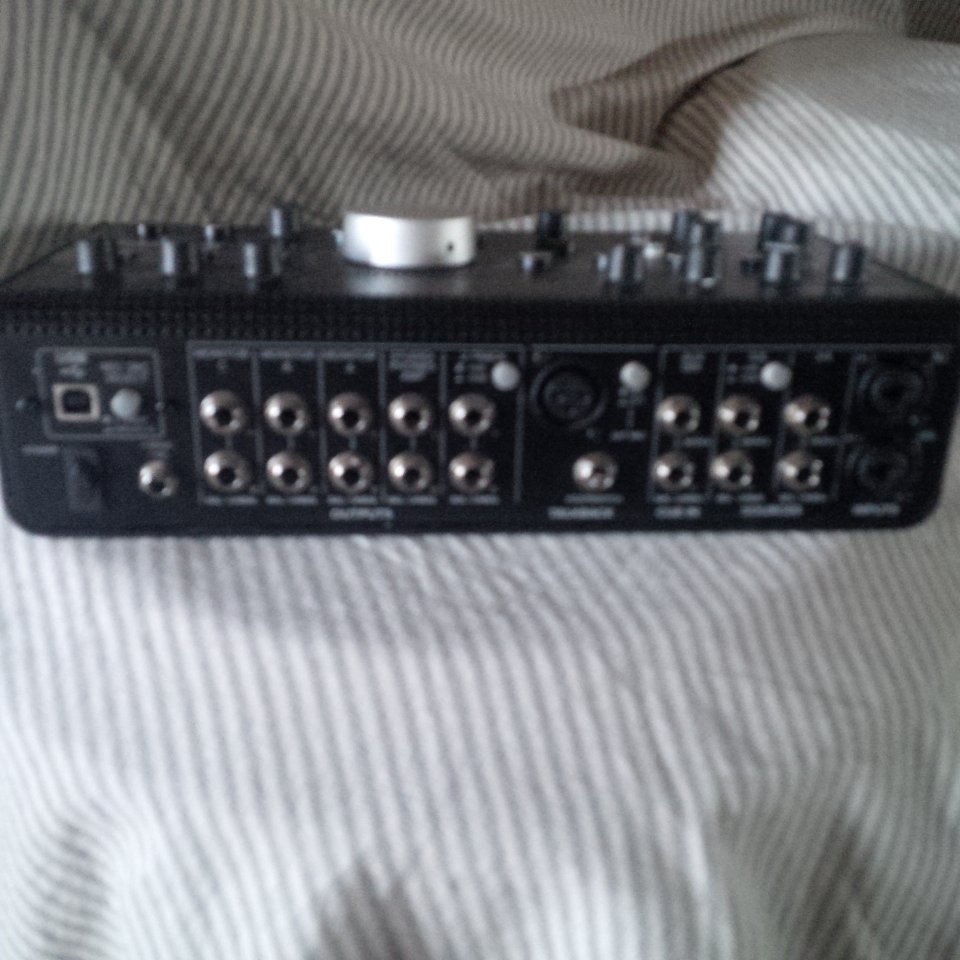 Mackie Big Knob Studio +