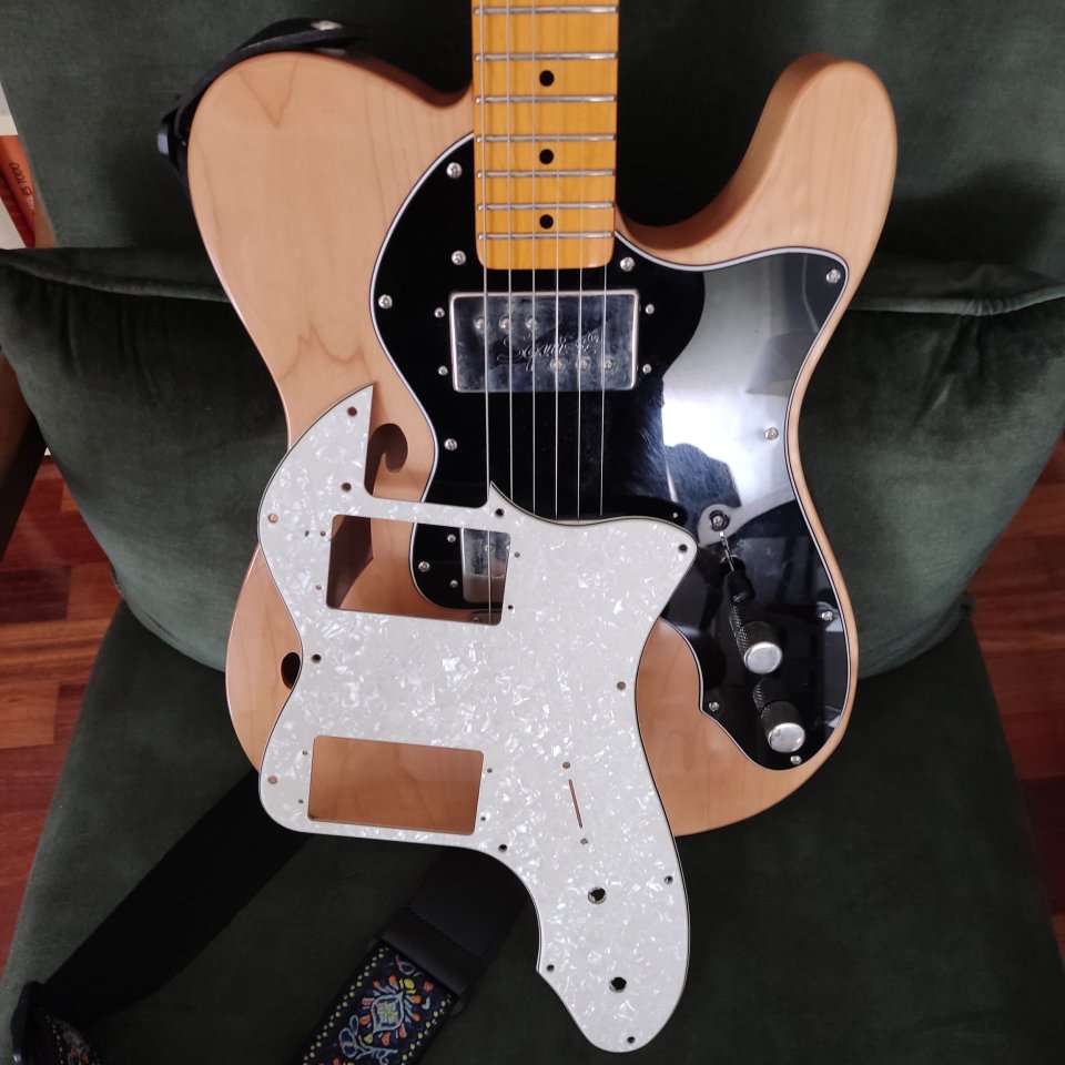 Squier Telecaster Thinline Classic Vibe 70s de segunda mano · Foto 7 de 7 · Tarragona · 320 €