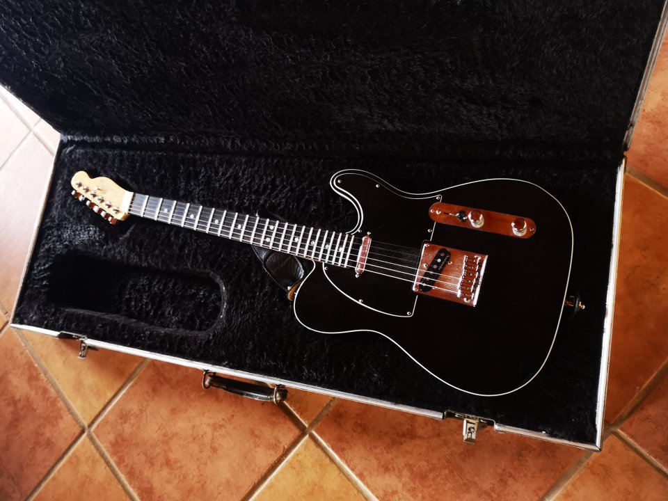 Fender Telecaster Elite Mystic Black - 2016 de segunda mano · Foto 8 de 8 · Huelva · 1450 €