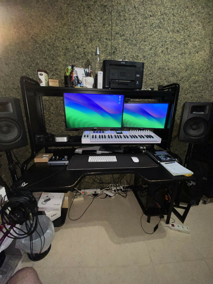 Mesa escritorio para estudio de grabacion