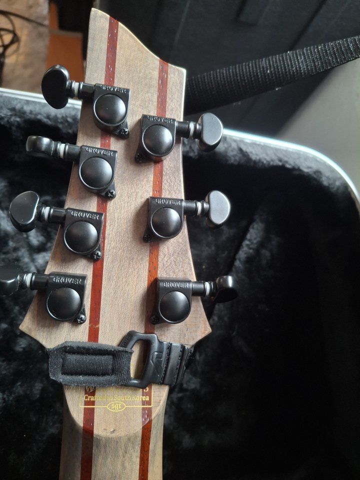 Vendo o cambio Schecter Apocalypse c7 fr