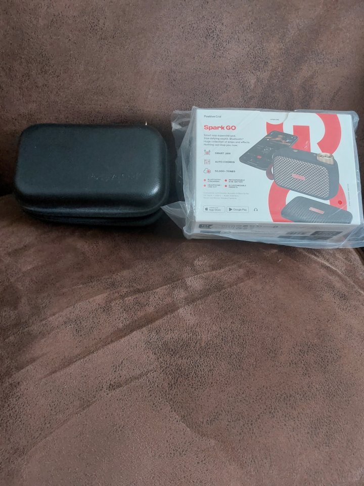 Spark Go + Estuche nuevo de segunda mano · Foto 2 de 4 · Bizkaia · 105 €