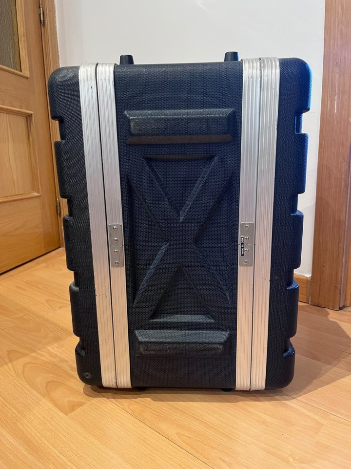 Sistema inalámbrico Shure profesional de segunda mano · Foto 5 de 5 · Madrid · 2500 €