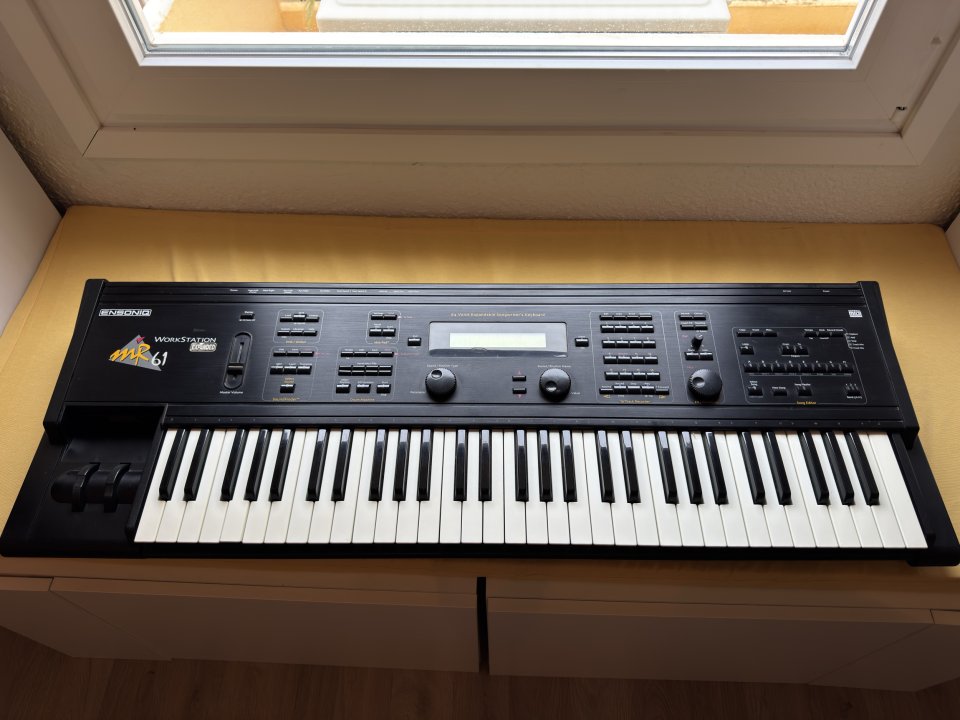 Ensoniq MR-61 + EXP-1 The Real Word + EXP-3 Urban dance Projetct de segunda mano · Foto 1 de 10 · Almería · 950 €