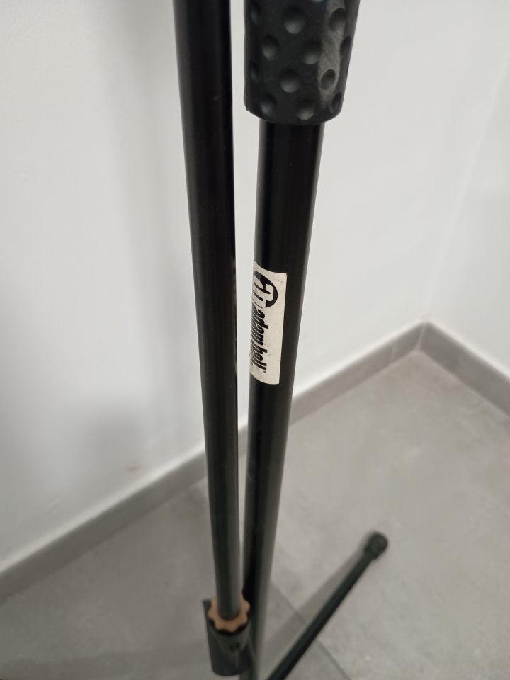 2 soportes de micrófono de segunda mano · Foto 2 de 4 · Málaga · 25 €