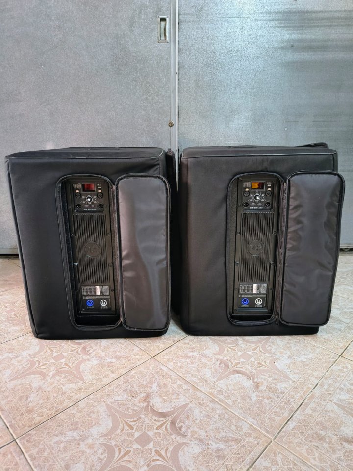 2 Subgraves / Subs RCF 905-AS II de segunda mano · Foto 2 de 7 · Barcelona · 1500 €