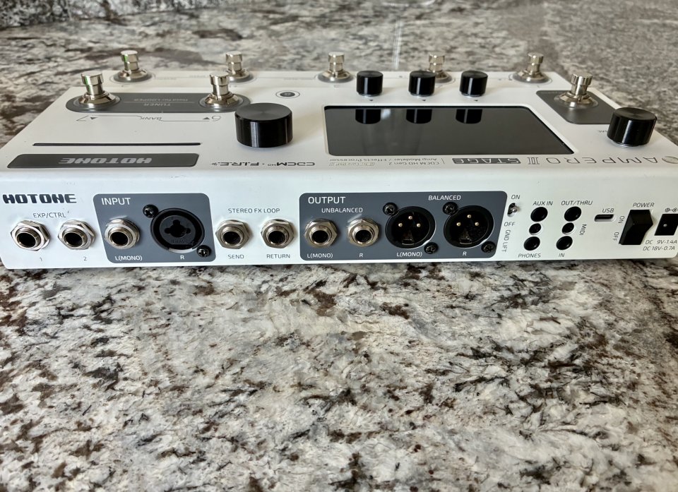 Hotone Ampero II Stage, impecable de segunda mano · Foto 4 de 7 · Madrid · 350 €