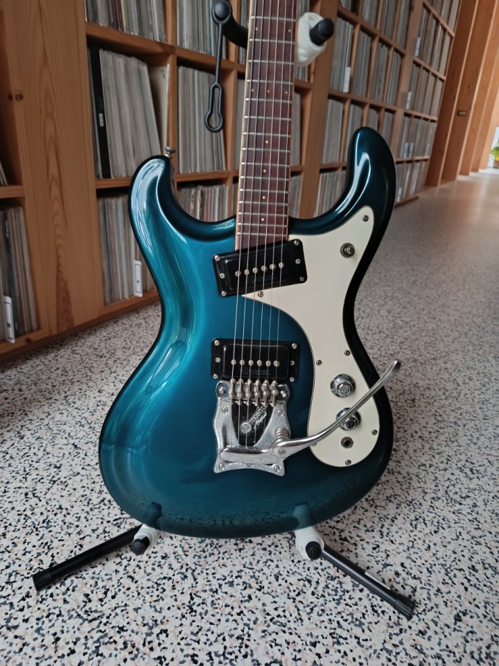 Mosrite Ventures USA 1984 de segunda mano · Foto 1 de 3 · Asturias · 3500 €