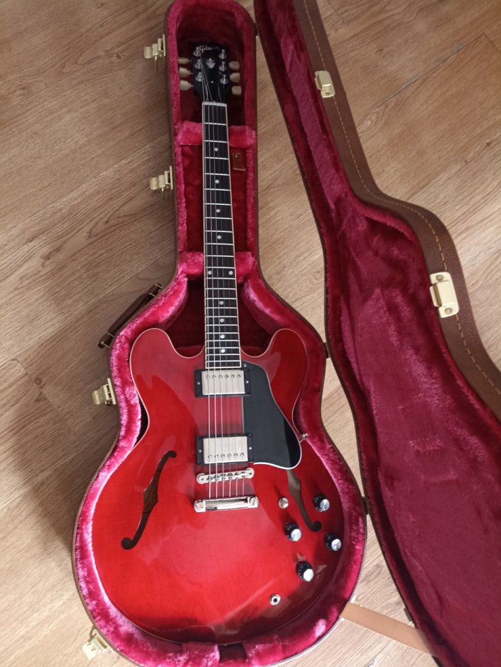 Gibson ES-335 DOT 60 cherry de segunda mano · Foto 2 de 8 · Madrid · 2500 €