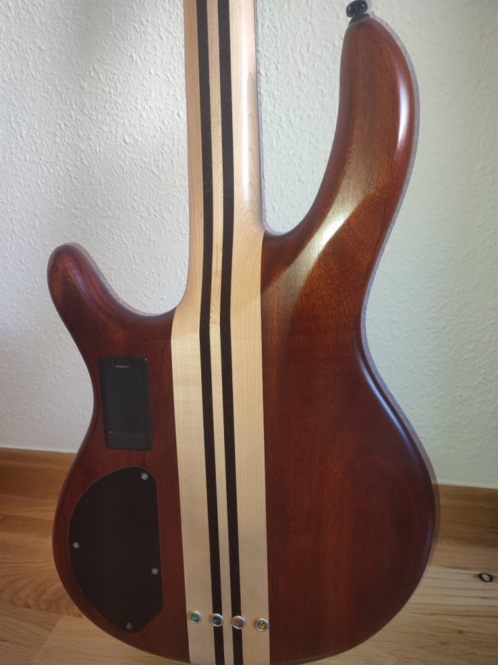 Cambio o vendo Cort A4 Plus FMMH 735 de segunda mano · Foto 2 de 5 · Madrid