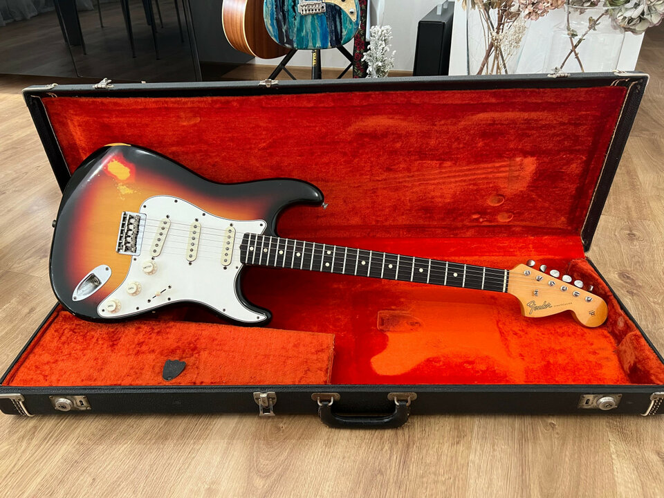 Últimos dos días Fender Stratocaster Original 1966 Sunburst Hardtail