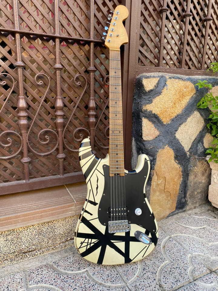 Guitarra Eléctrica Evh Frankie Striped 78 Eruption