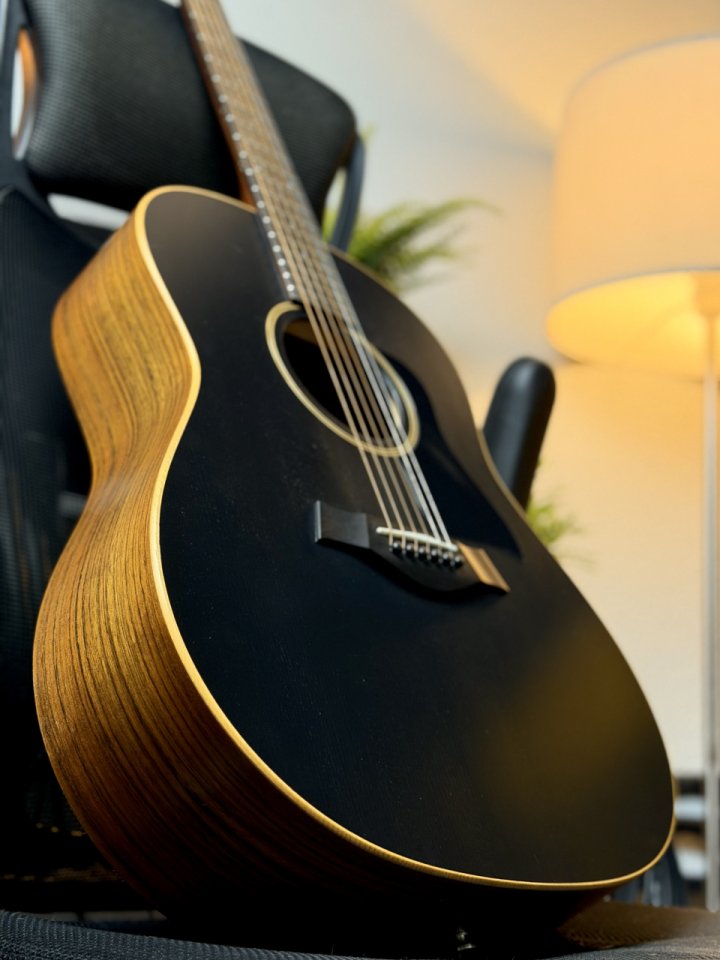 Taylor American Dream AD17 Black Top de segunda mano · Foto 2 de 9 · Madrid · 1100 €