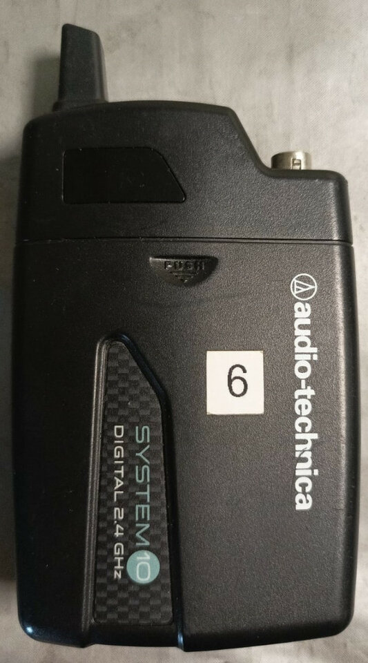 Audio Technica Pro35 + AT System 10 Bodypack ATW-1101- VENDIDAS 2 UNIDADES- QUEDA 1 - de segunda mano · Foto 4 de 7 · Jaén · 269 €