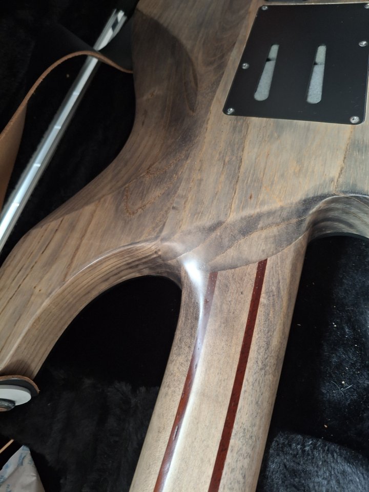 Vendo o cambio Schecter Apocalypse c7 fr