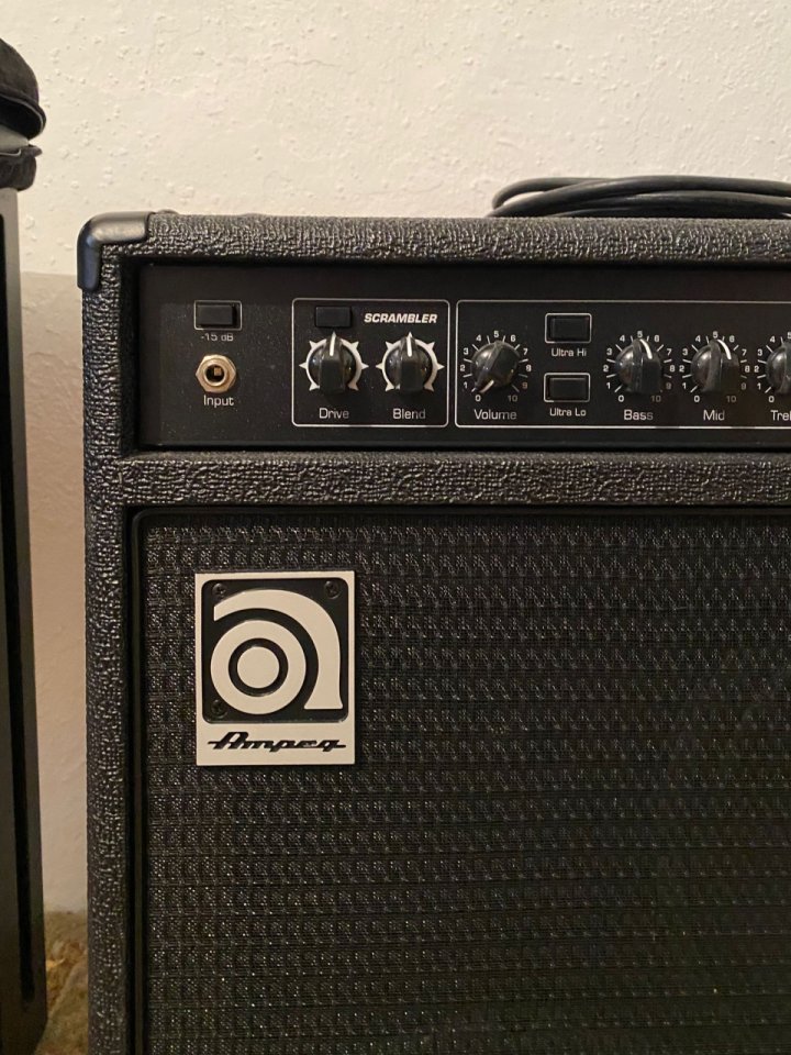 Ampeg BA210 v2