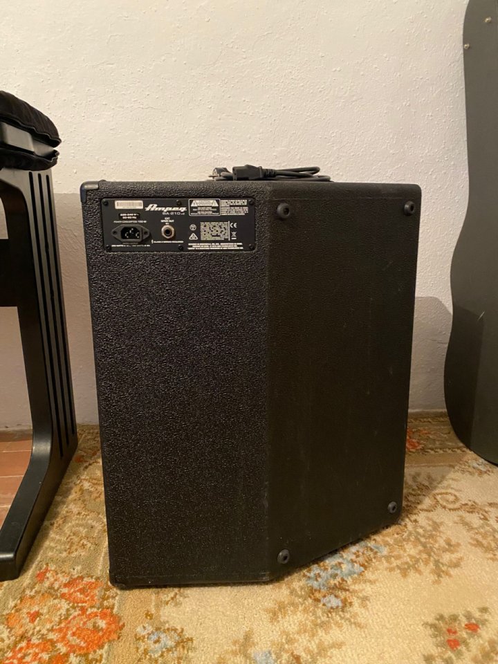 Ampeg BA210 v2